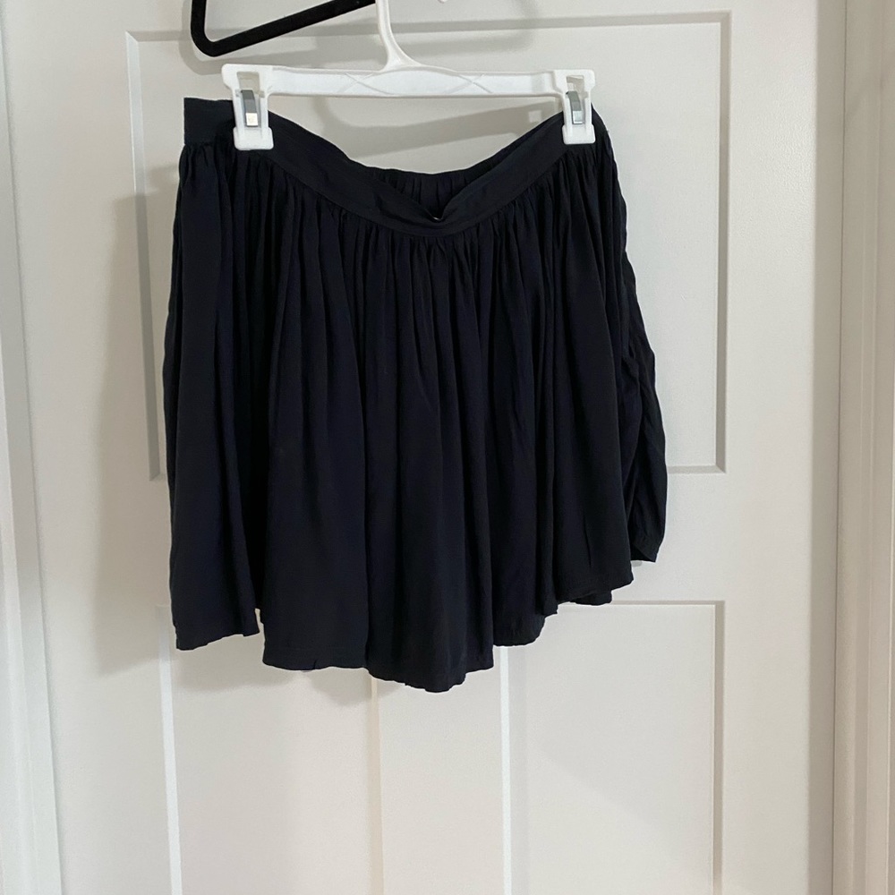 American Eagle black short Skirt Size Large